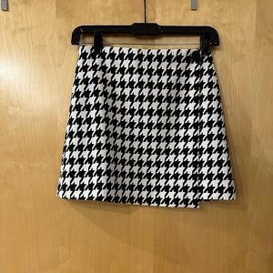 Alice + Olivia houndstooth miniskirt